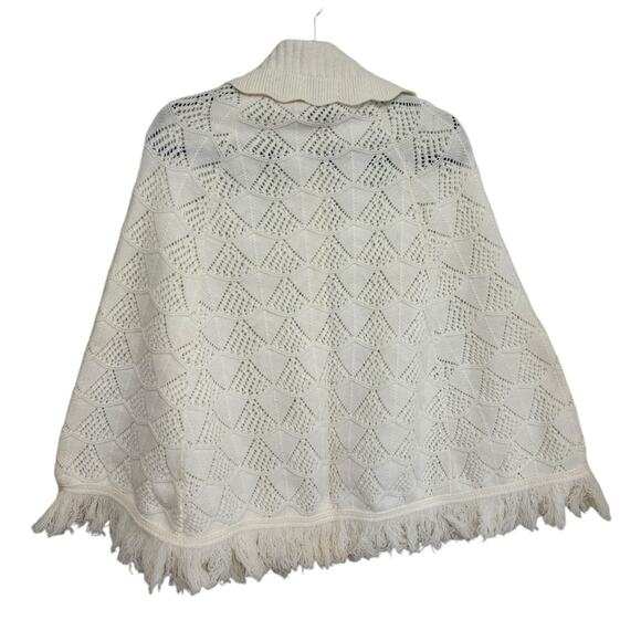 Vintage Wintuck Collared Knit Cape with Fringe in White - OS - Picture 2 of 6